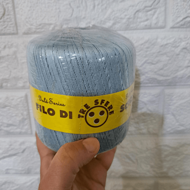 6 gomitoli di Filo di scozia 16/3 in offerta